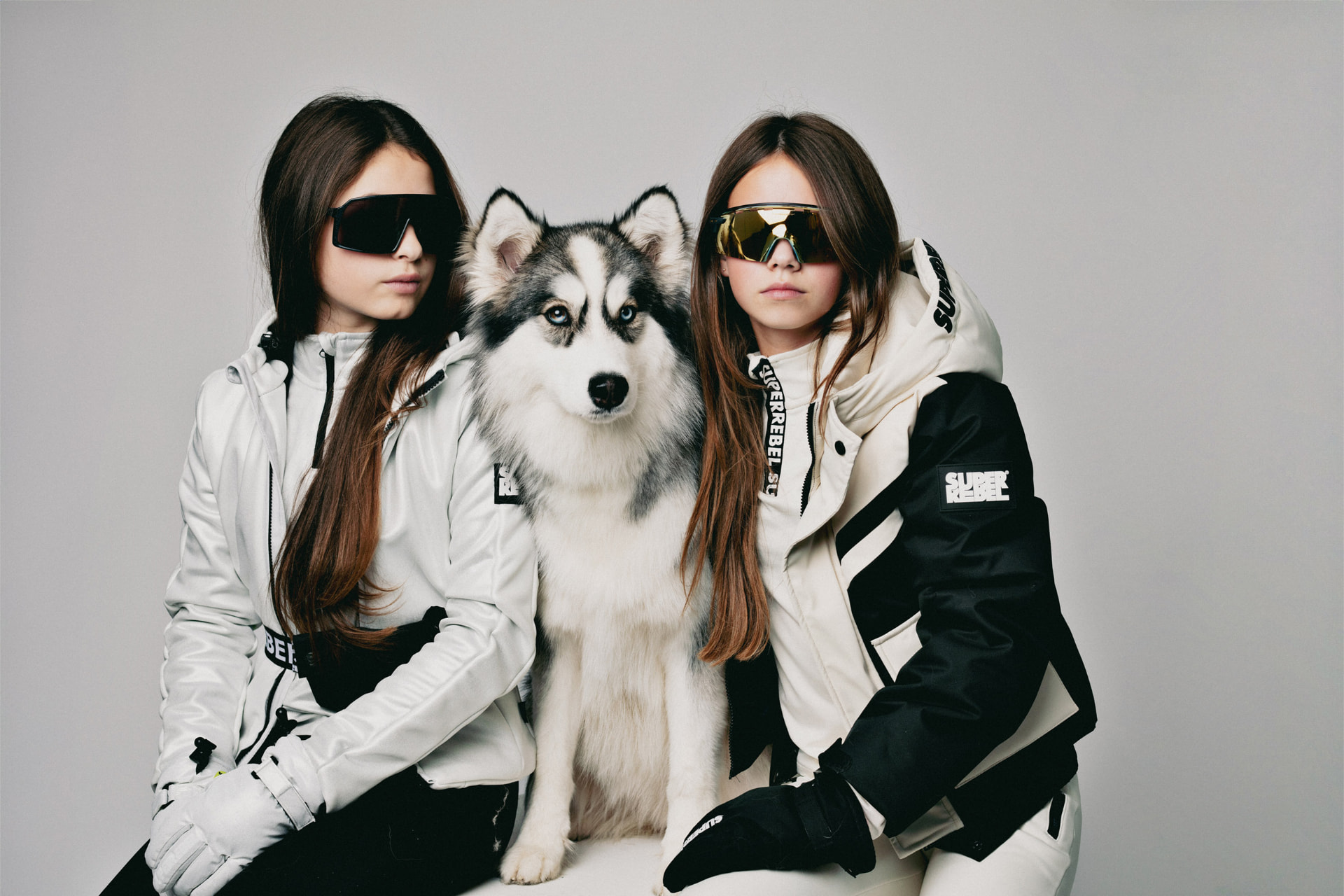 SUPERREBEL® Kidsgear ski with husky