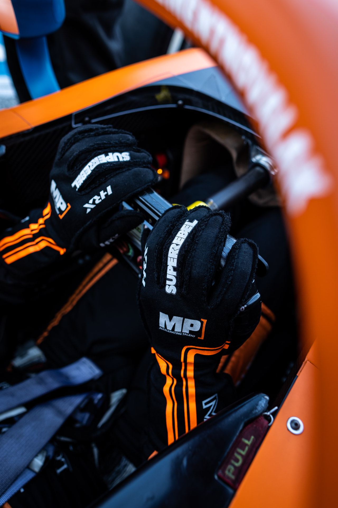 SUPERREBEL® MP Motorsport glove